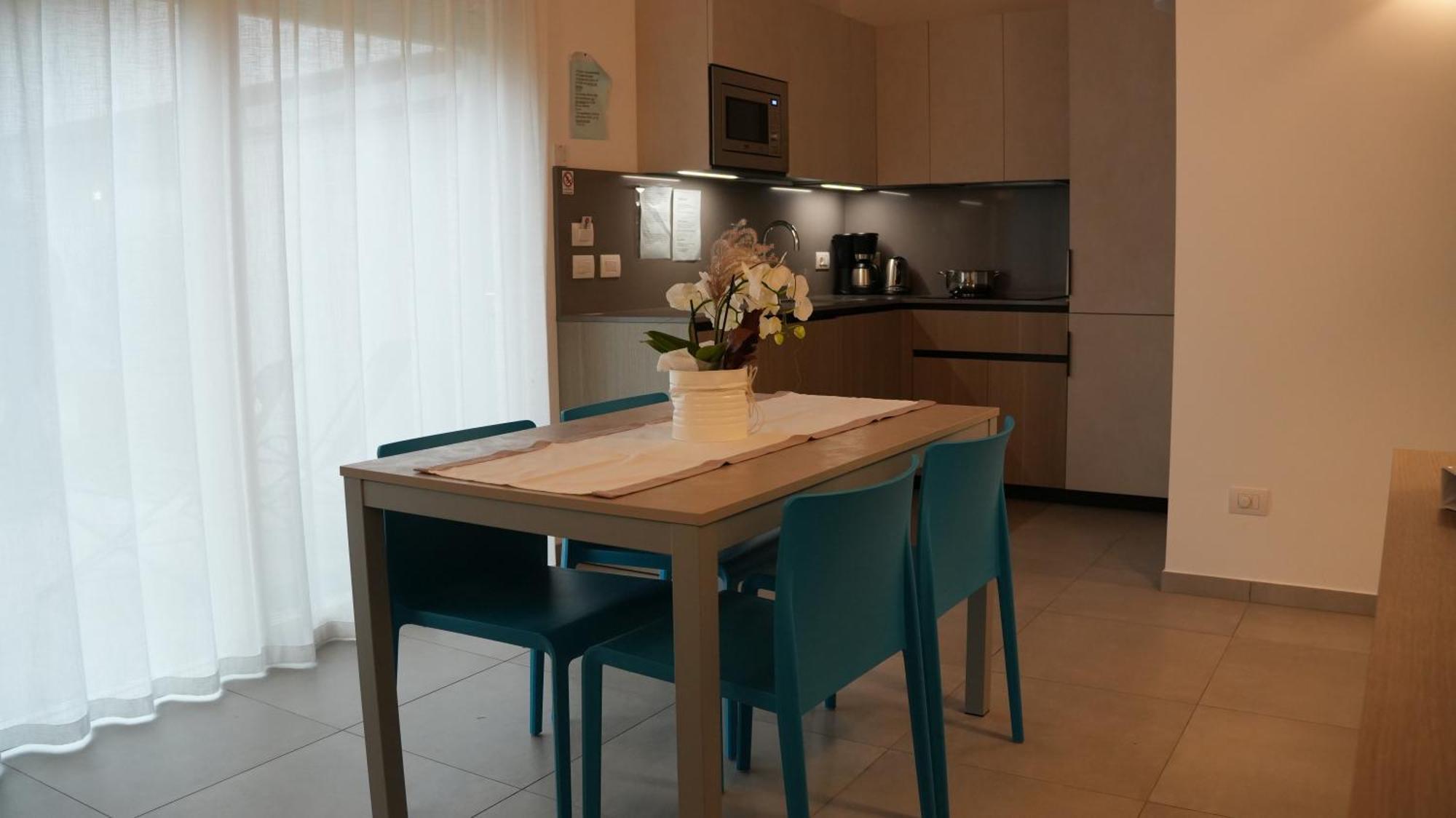 Casa Maria Apartments Riva del Garda Bilik gambar