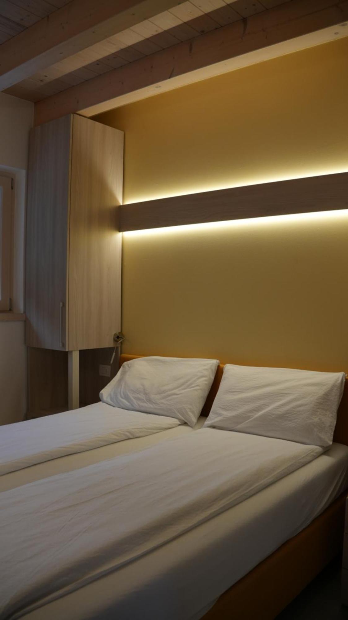 Casa Maria Apartments Riva del Garda Bilik gambar