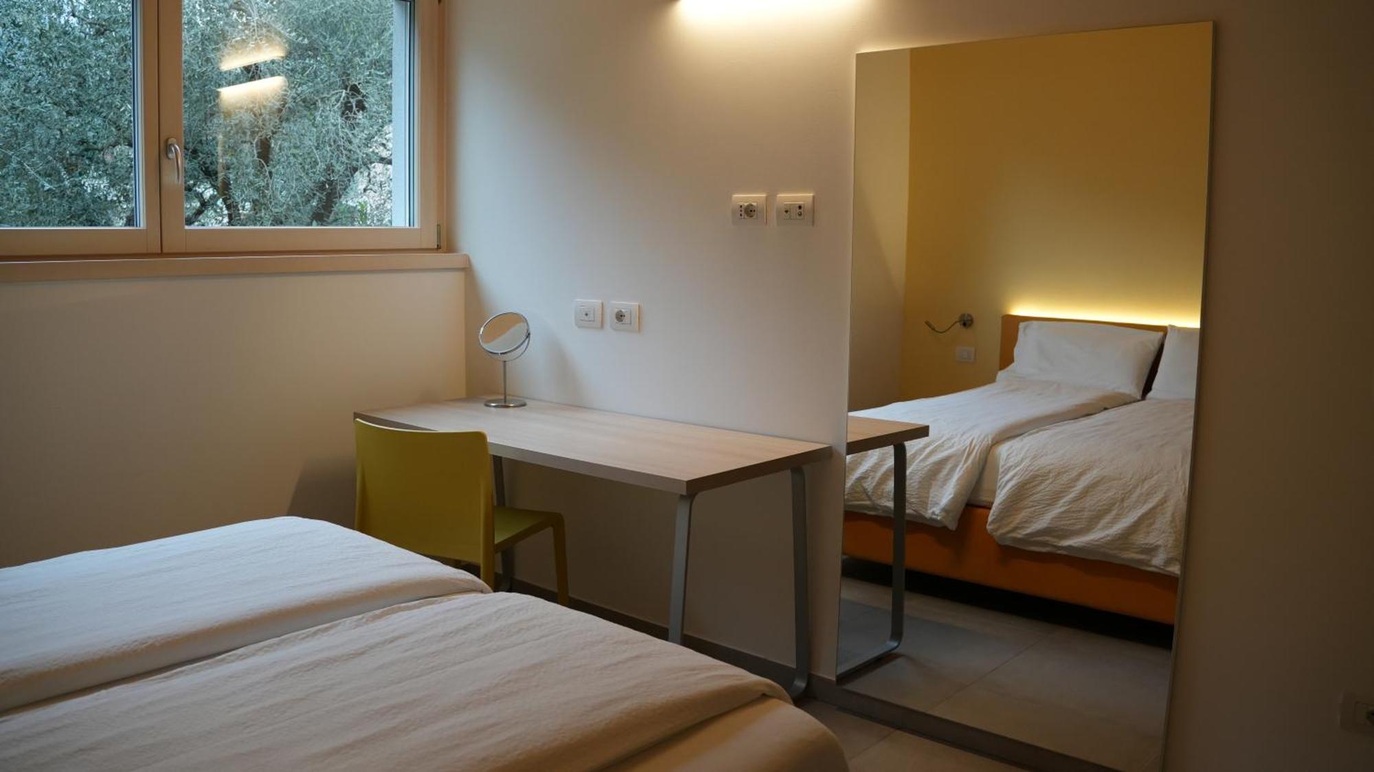 Casa Maria Apartments Riva del Garda Bilik gambar