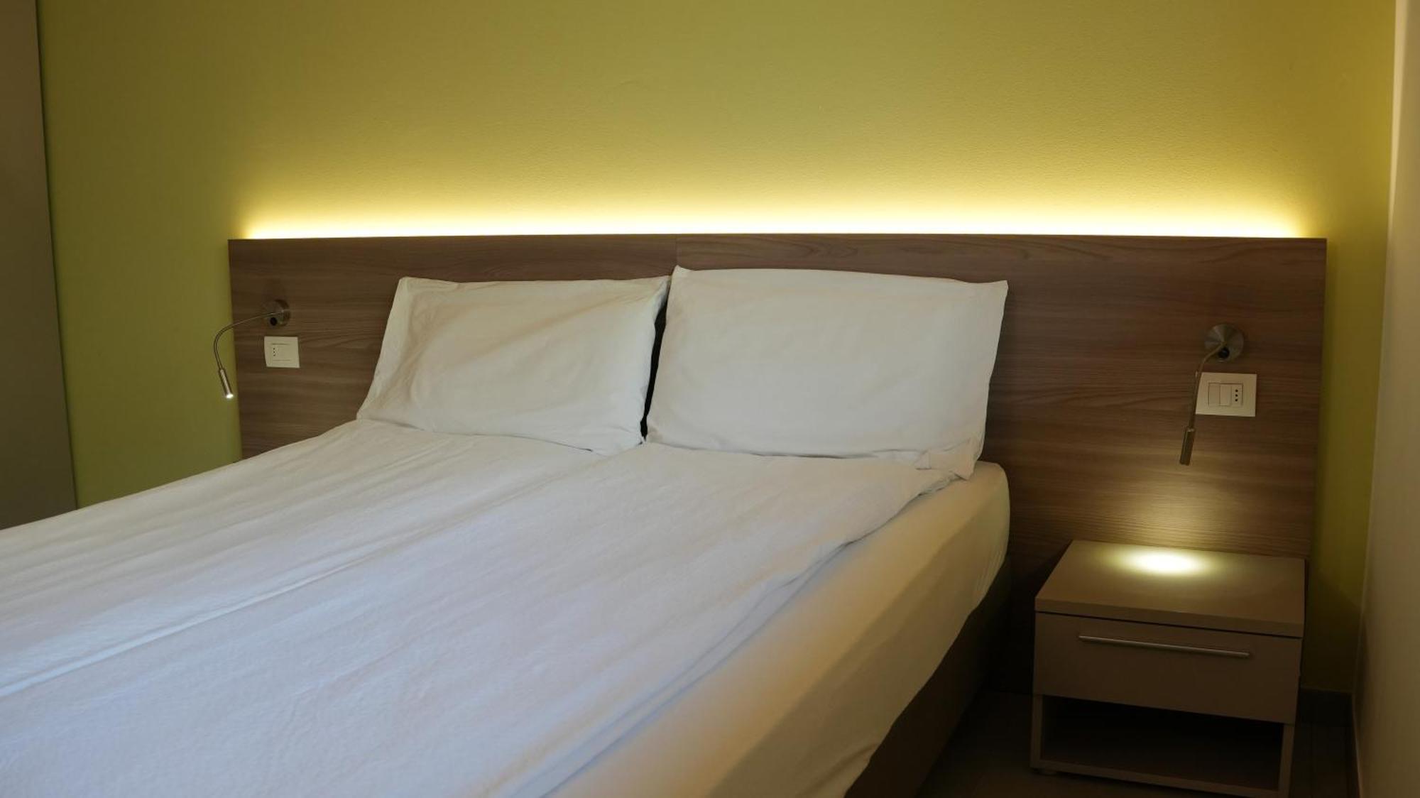 Casa Maria Apartments Riva del Garda Bilik gambar