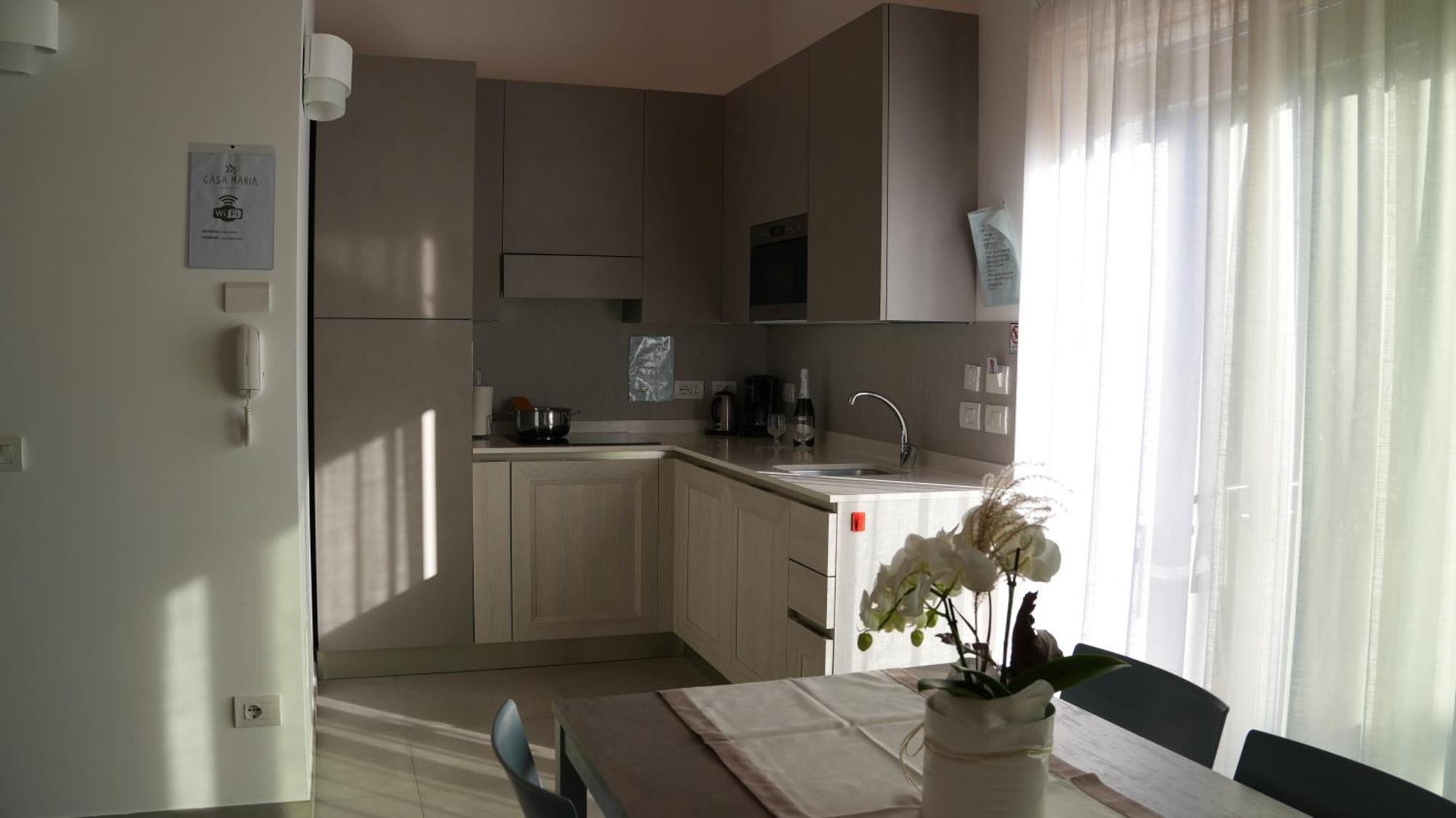 Casa Maria Apartments Riva del Garda Bilik gambar