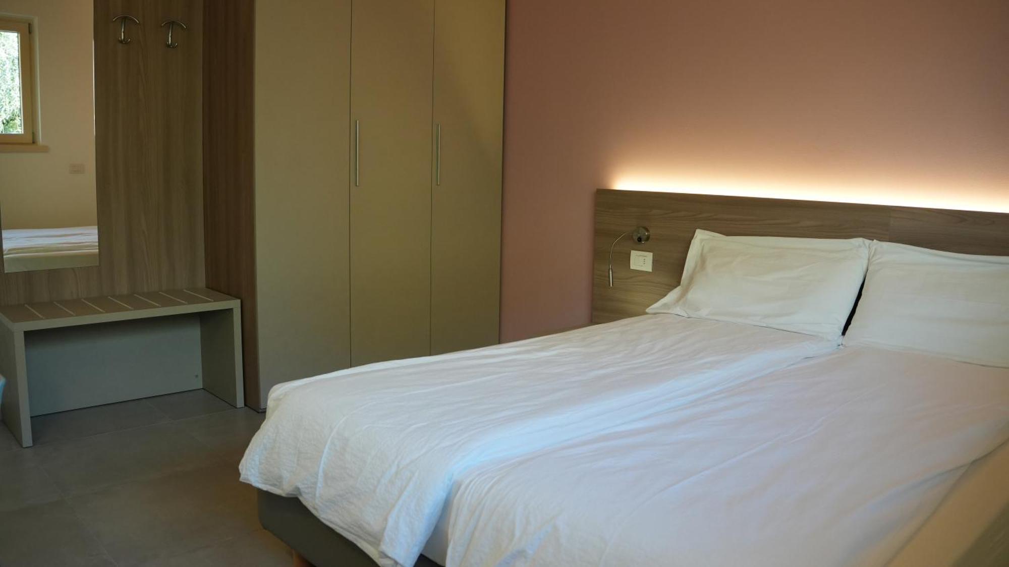 Casa Maria Apartments Riva del Garda Bilik gambar